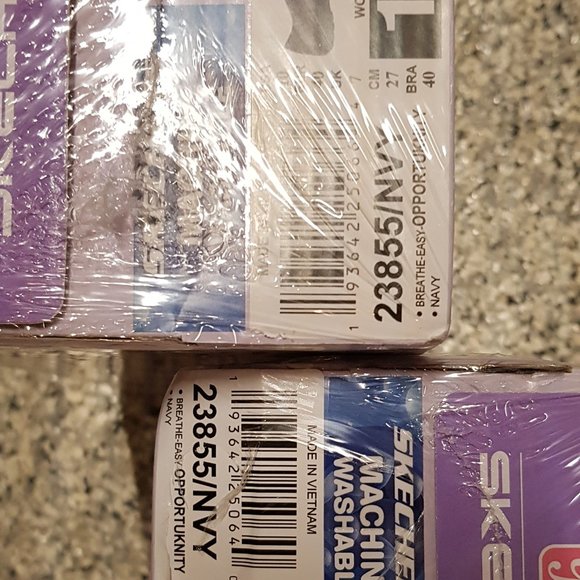 Skechers Women's Breathe-Easy-Opportuknity  Navy Sneaker Size 9 and 10 - Picture 6 of 6